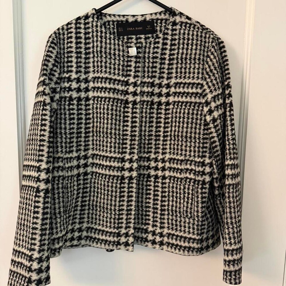 Zara black and white houndstooth blazer in size M #houndstooth #preppy